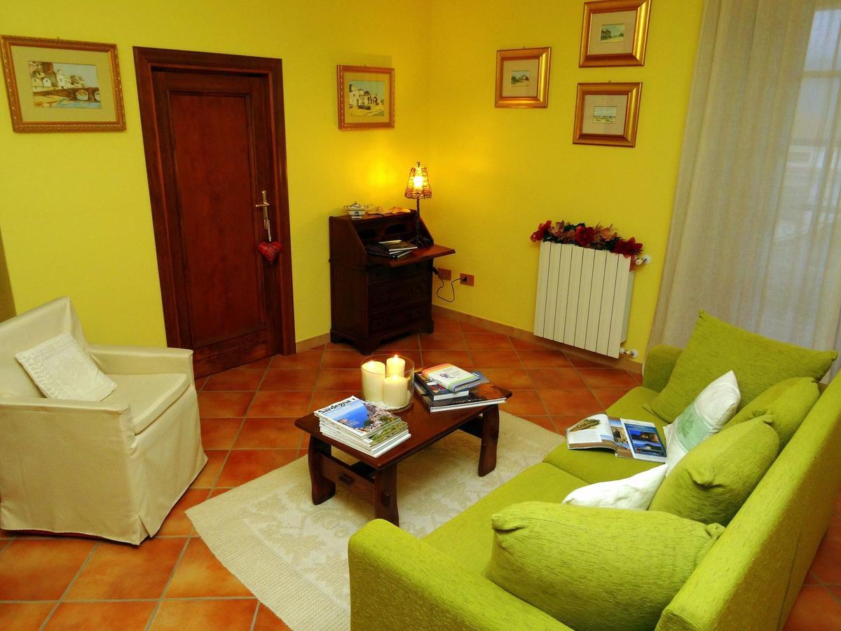 Bb Doliahouse Bed and Breakfast Dolianova Buitenkant foto
